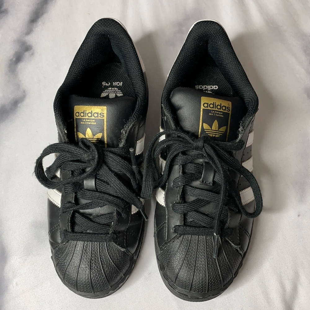 Adidas superstar shoe SIZE US 4